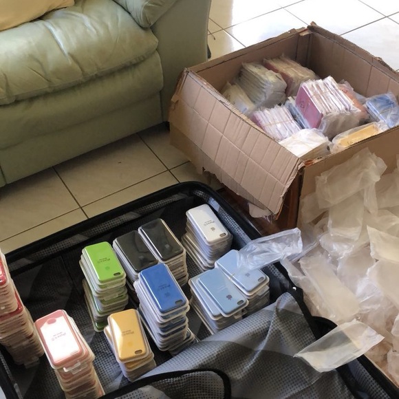 I phone 11 case - Picture 2 of 9